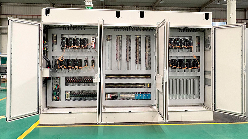 為何現代工業自動化都選擇伺服控制柜？揭秘其六大核心優勢