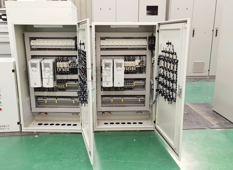 泵站控制柜實拍