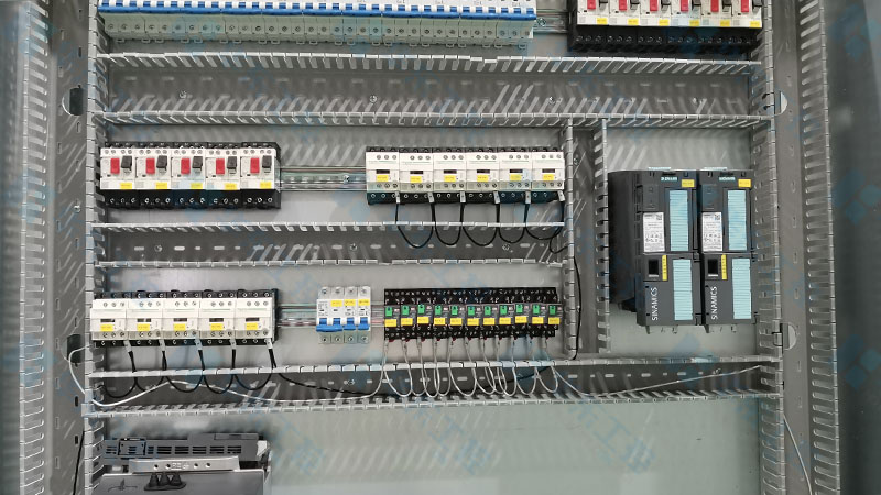 華東工控-控制柜細(xì)節(jié)