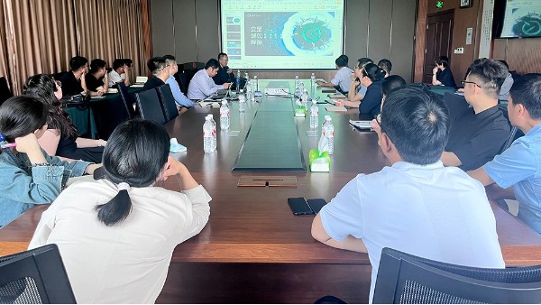 華東工控與上海良信簽署智能配電戰略合作協議，共創智能配電解決方案新篇章