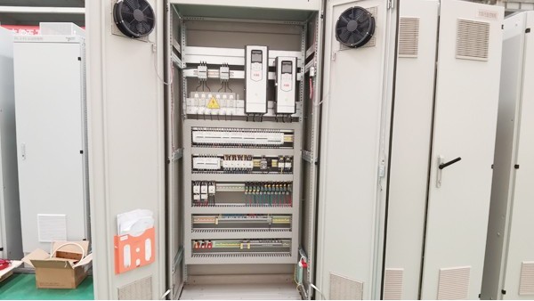 變頻柜廠家實(shí)拍圖